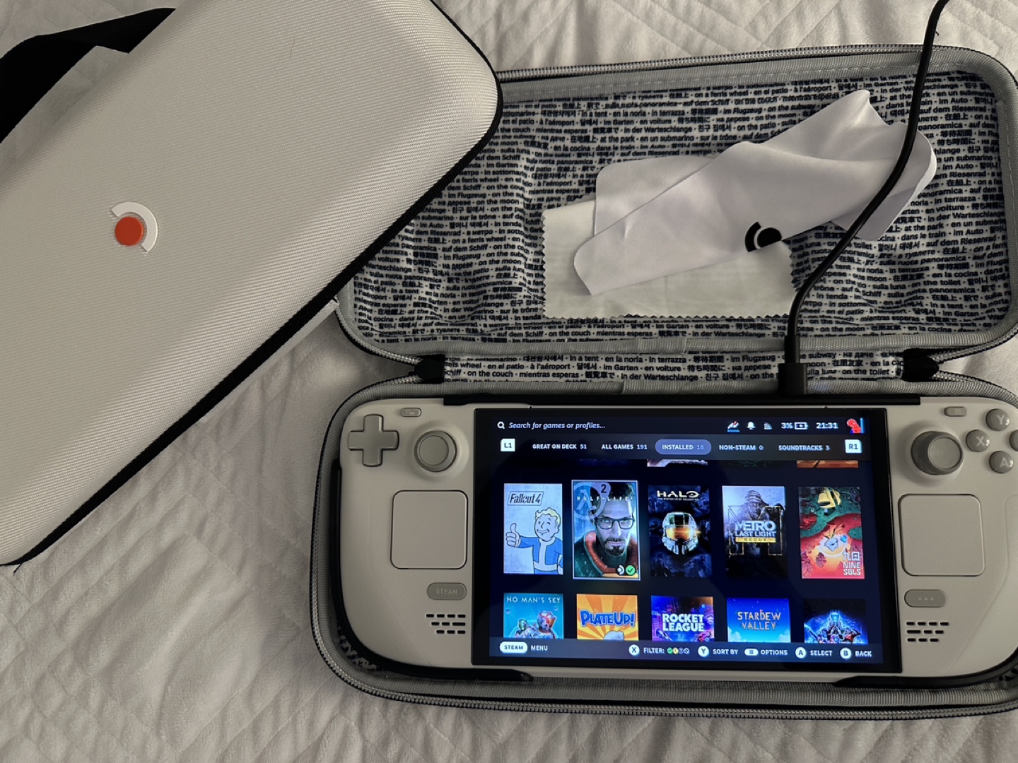 2024 Limited Edition White Steam Deck (OLED 1TB) - photo 3