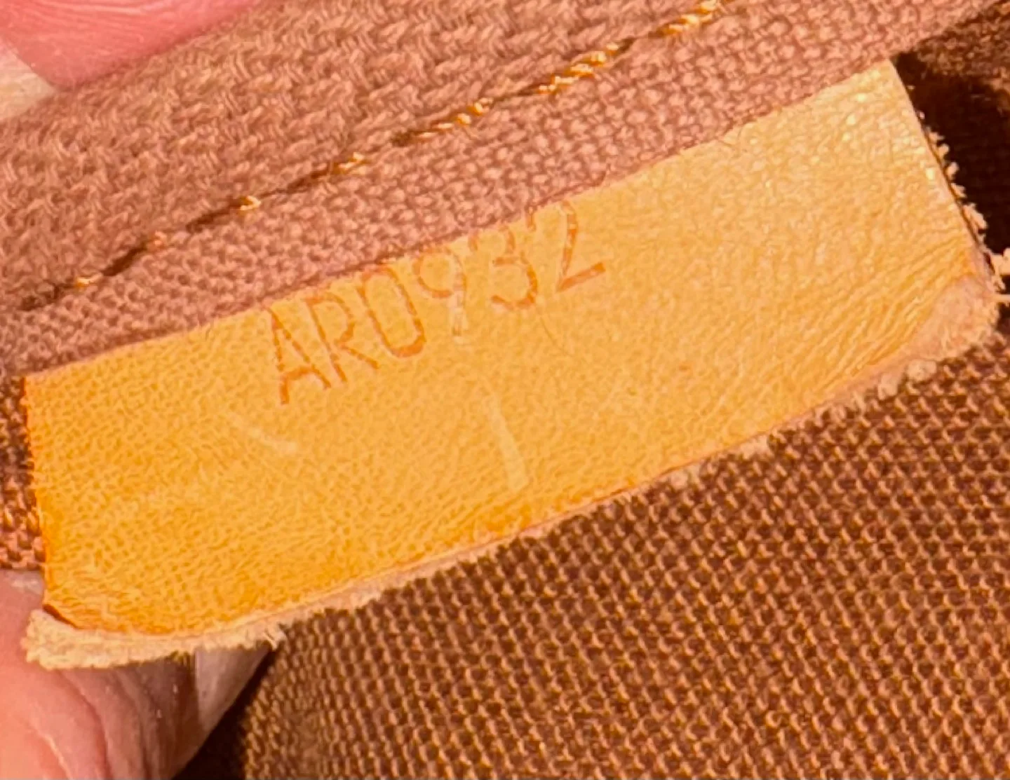 90's LOUIS VUITTON  Monogram  Messenger Bag image indicator(5)