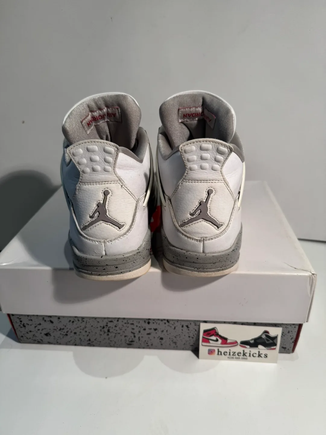 Jordan 4 Oreo size 8.5 image indicator(4)