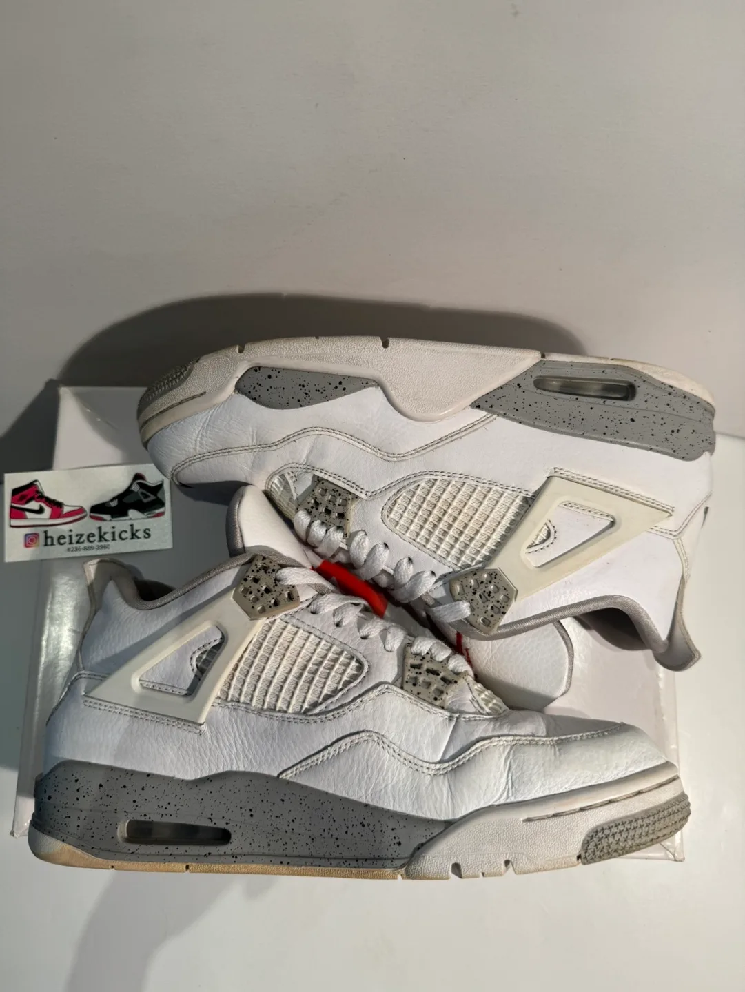 Jordan 4 Oreo size 8.5 image indicator(6)