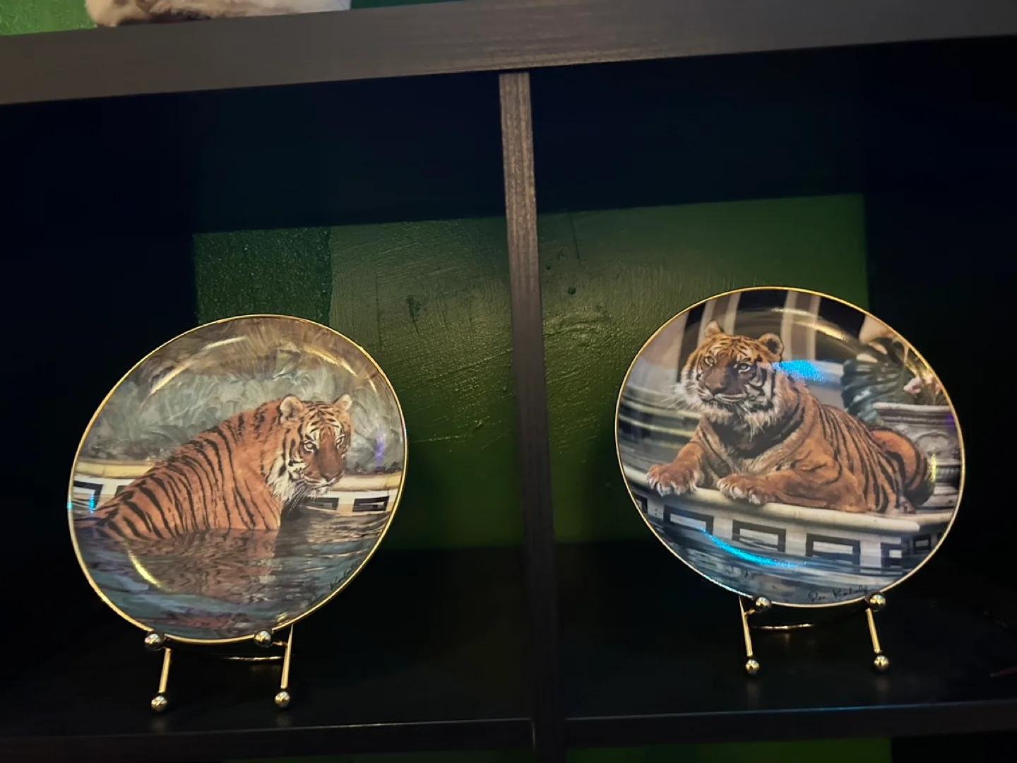 Tiger Themed Decor Bundle: Paintings, Plates & Plush image indicator(3)