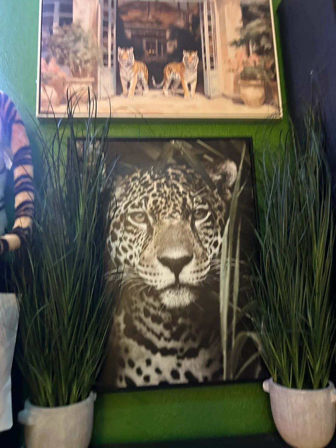 Tiger Themed Decor Bundle: Paintings, Plates & Plush image indicator(2)