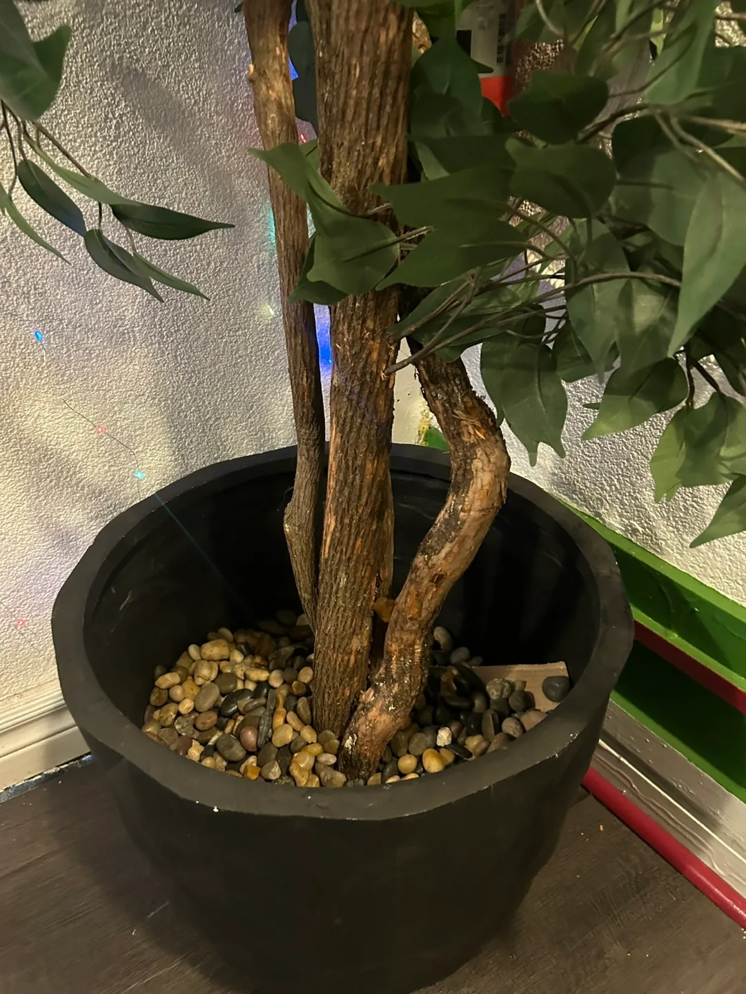 Artificial Ficus Tree in Black Pot image indicator(2)