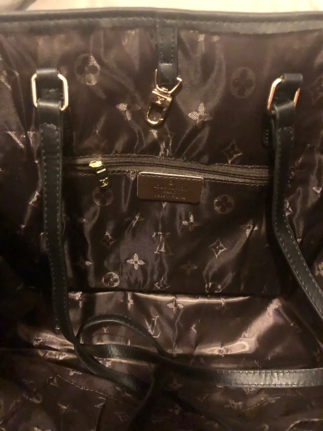 New black LV tote bag image indicator(2)