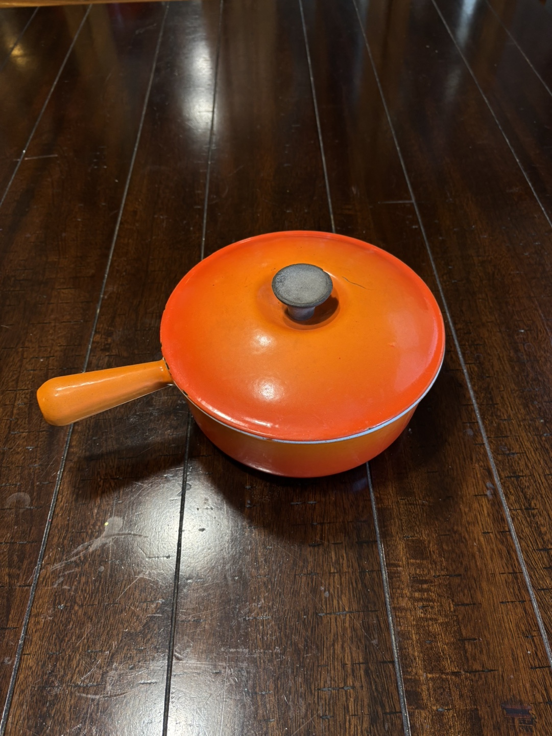 Le Creuset 22cm Cast Iron Saucepan - photo 2