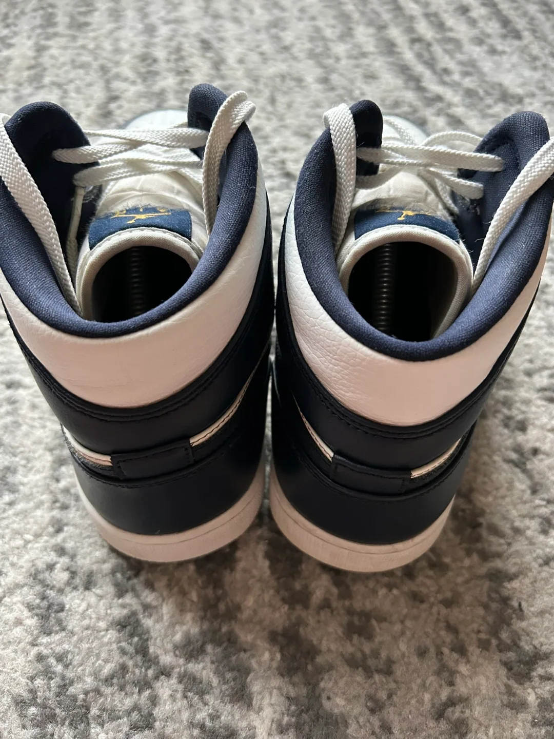 Nike Jordan 1 mid obsidian blue size 12 image indicator(6)