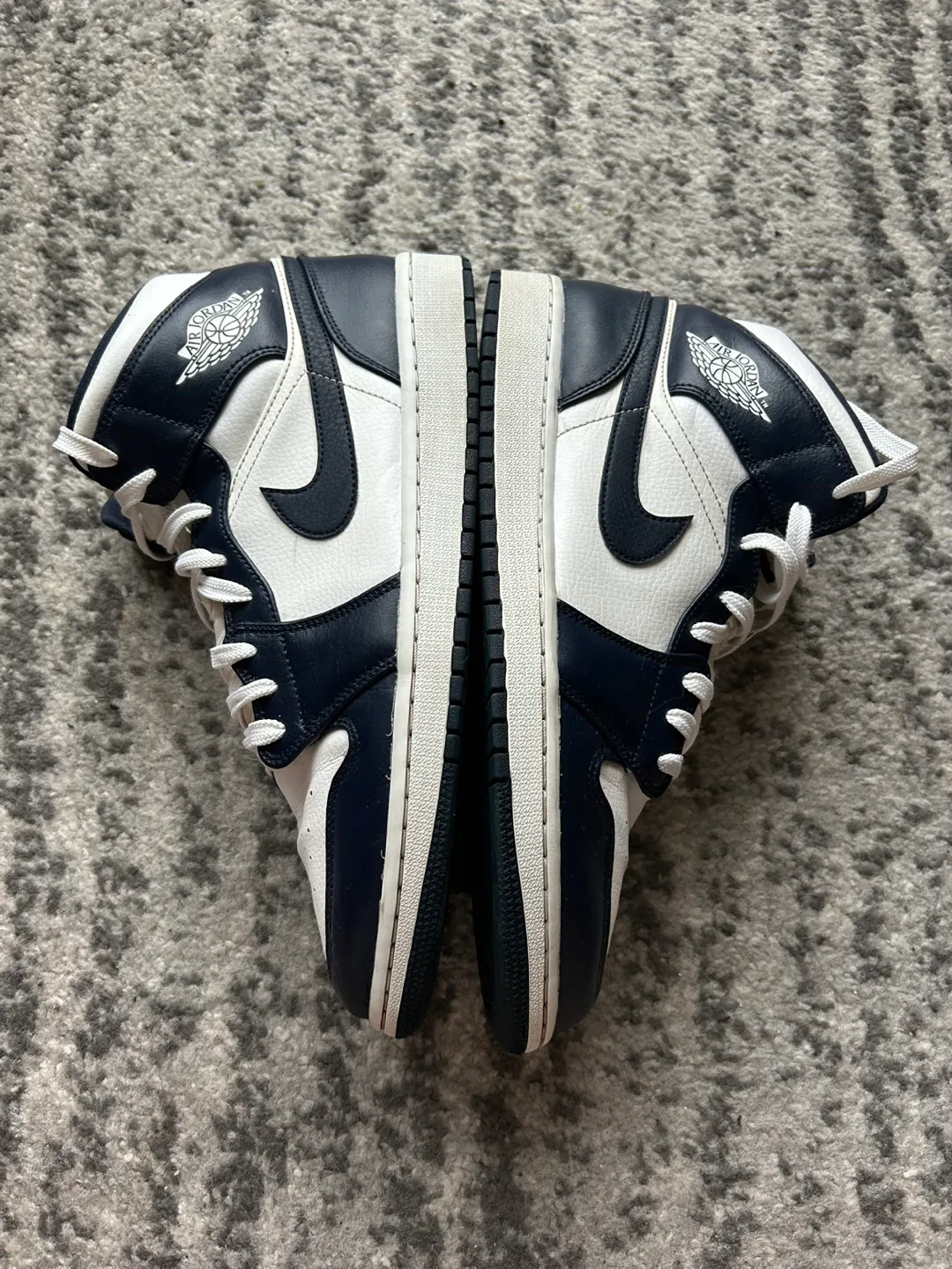 Nike Jordan 1 mid obsidian blue size 12 image indicator(7)