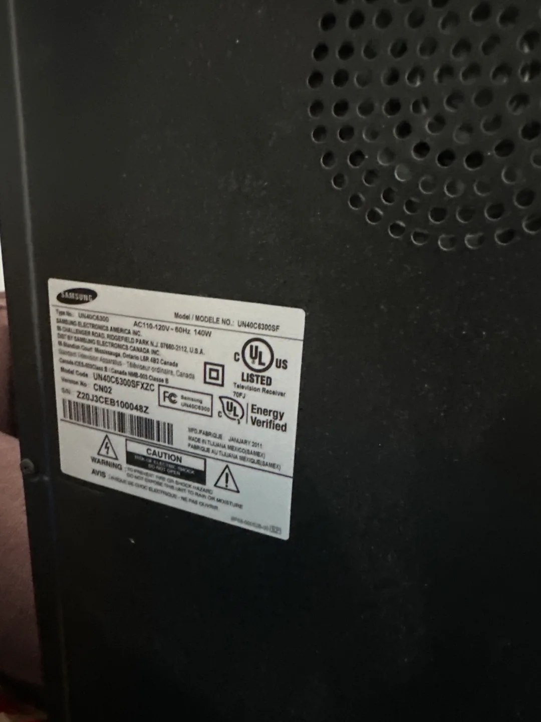 Samsung UN40C6200SF 40-inch LED TV with Soundbar image indicator(2)