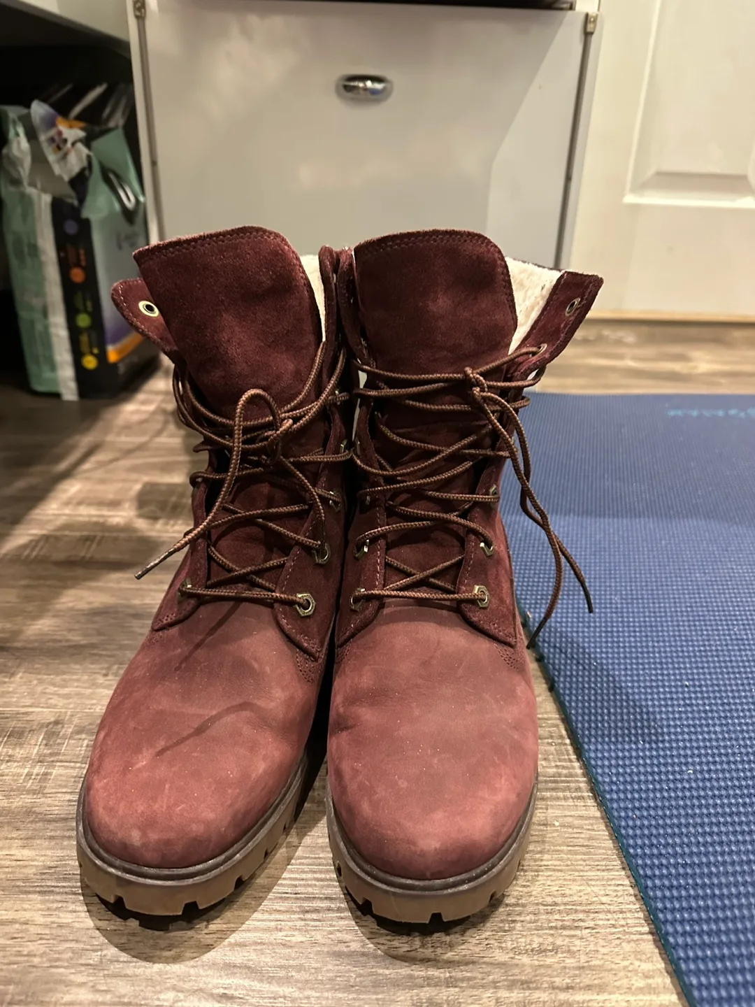 Women's Burgundy Timberland Boots - Size 7 thumbnail