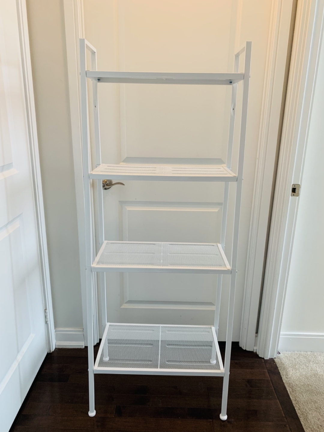 White Metal 4-Tier Shelving Unit