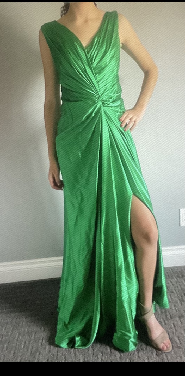Stunning Emerald Green Evening Gown - photo 2