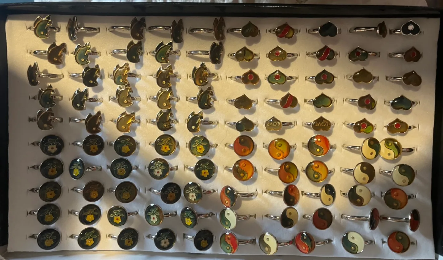 Bulk Mood Rings - Love Me Or Love Me Not - 12 Color Changing image indicator(3)