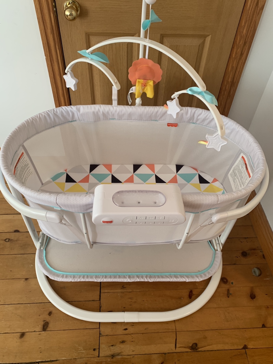 Fisher-Price Soothing Vibrations Bassinet - photo 2