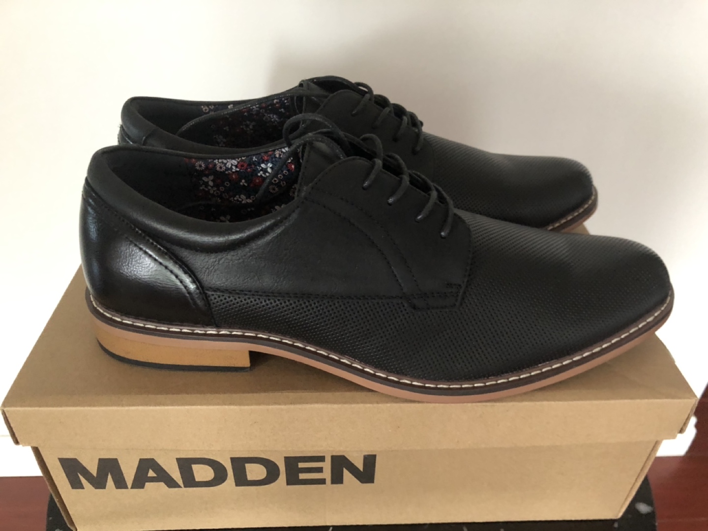 Madden Men's Black Perforated Oxford Shoes