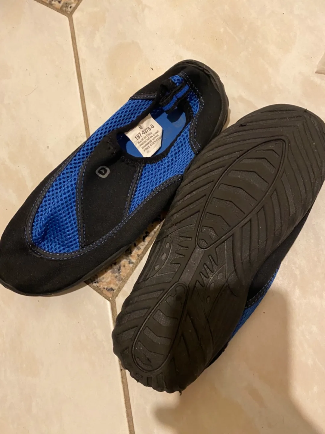 Kids' Size 6 Water Shoes - Blue and Black image indicator(3)