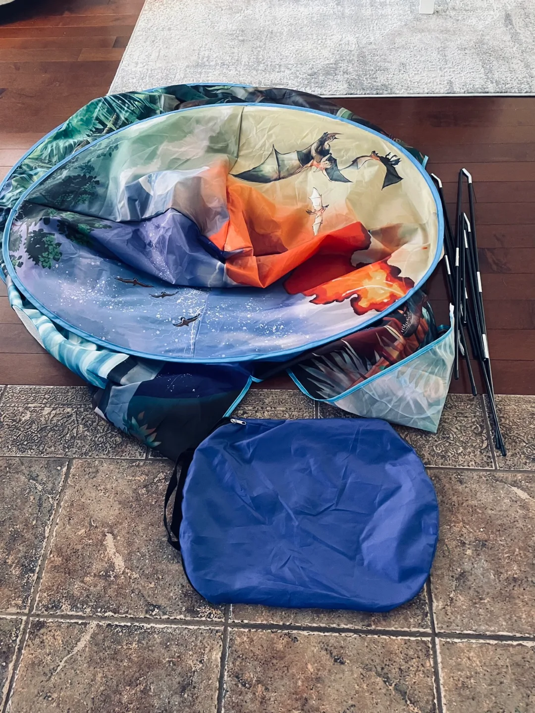 How to Train Your Dragon Pop Up Play Tent thumbnail