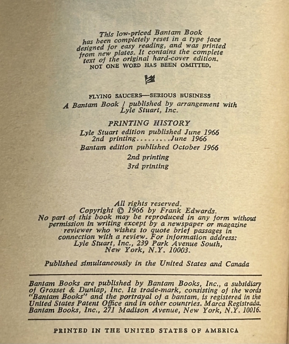 Flying Saucers - Serious Business by Frank Edwards - photo 3