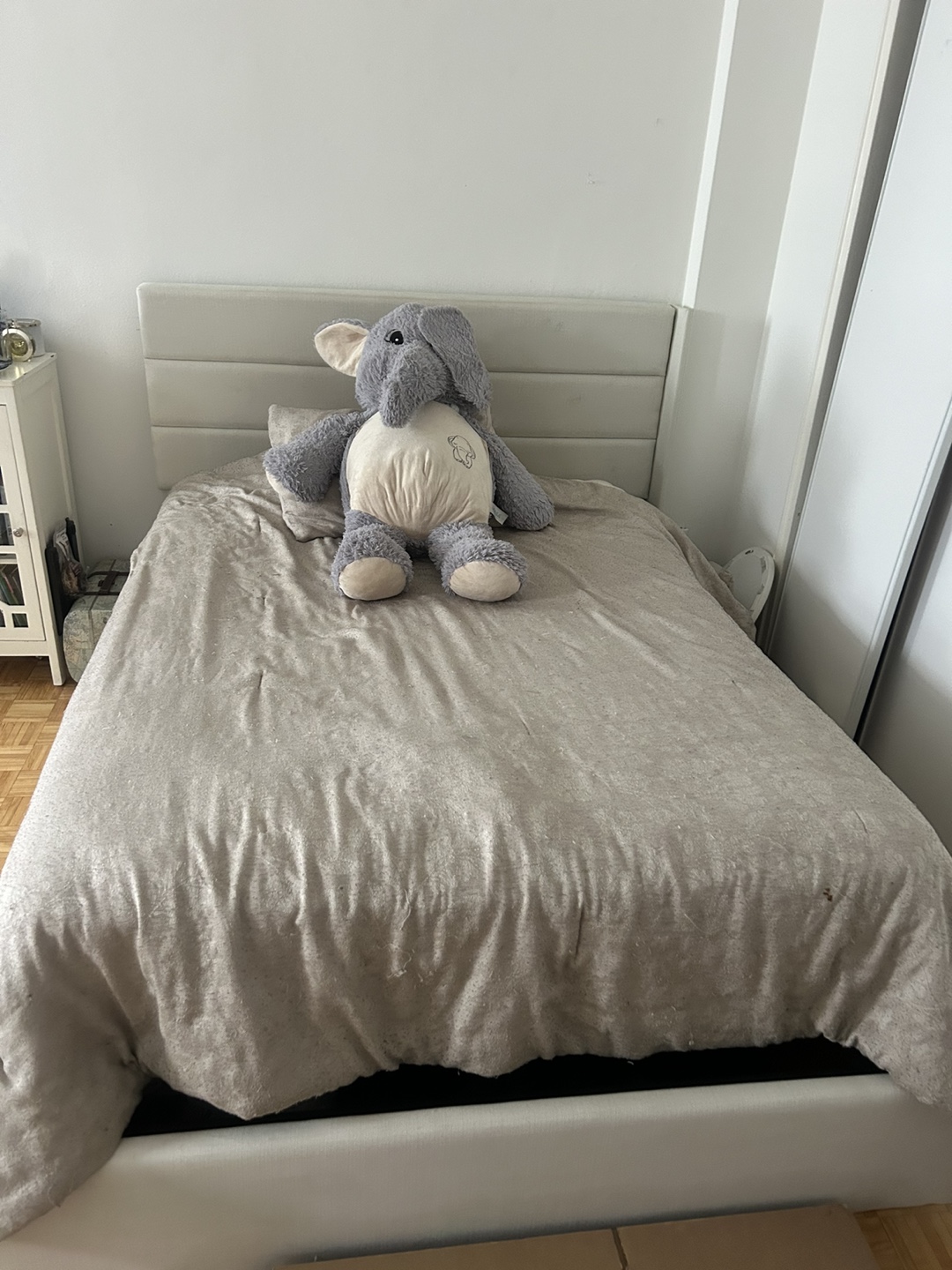 White Upholstered Storage Bed Frame - Queen