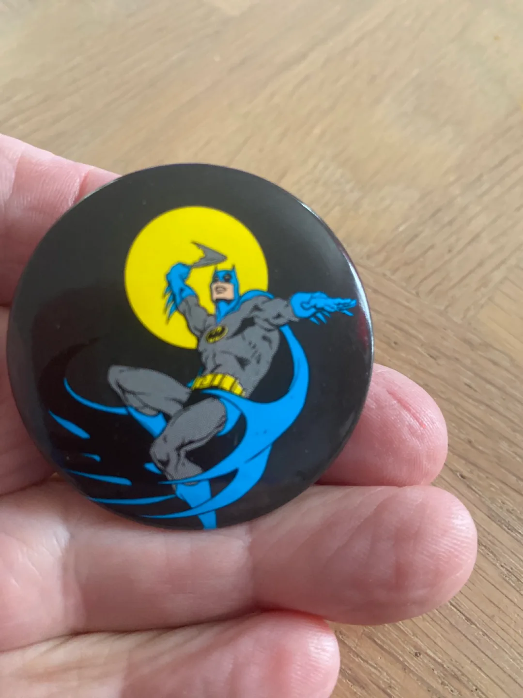 Vintage Batman Button Pin image indicator(3)
