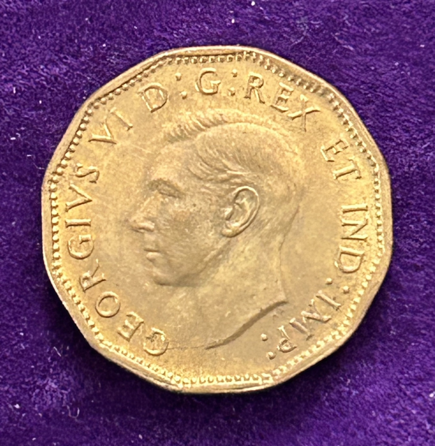 1943 Canadian Victory Five Cent Coin - photo 2