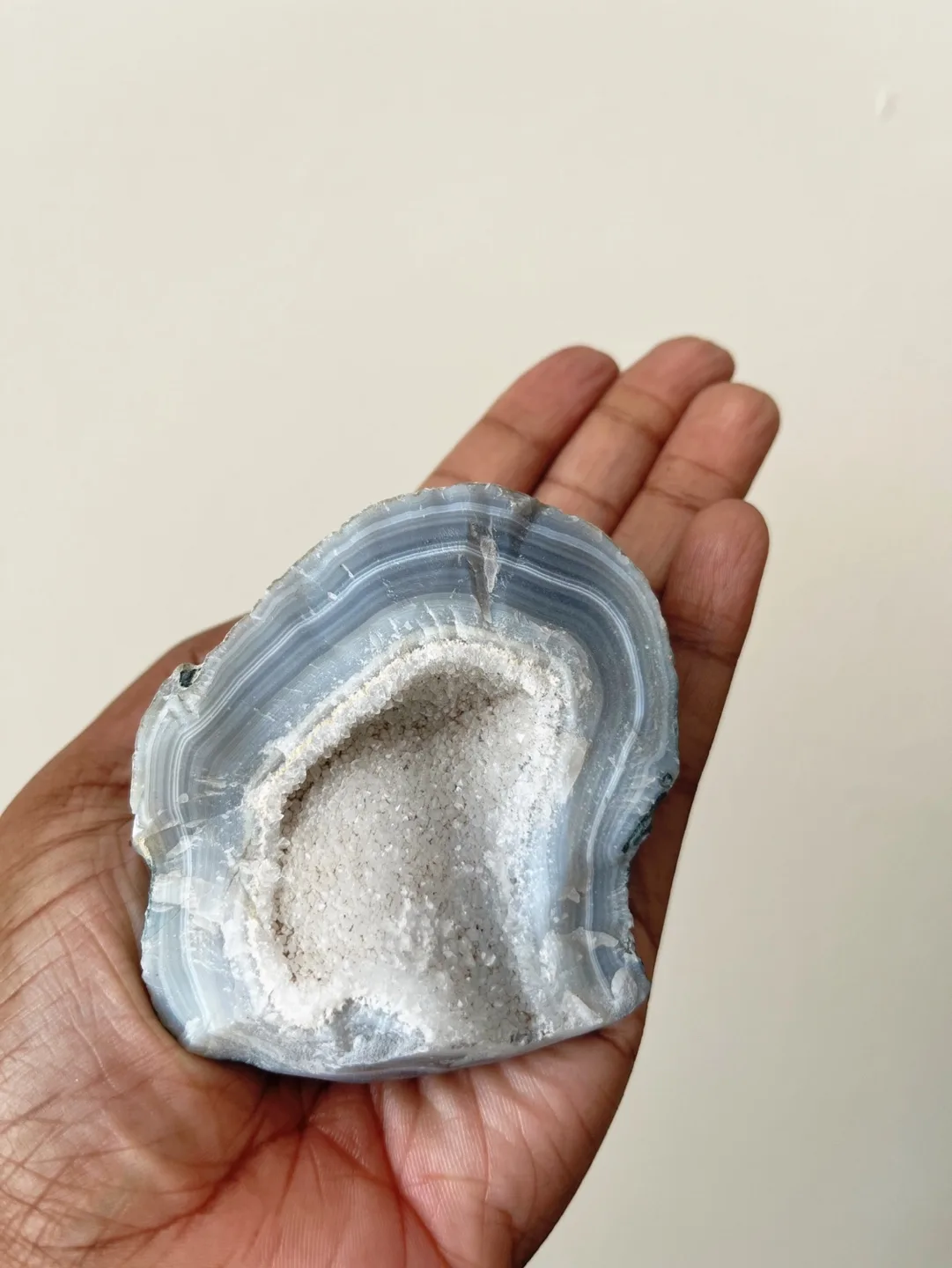 Crystal - Blue Lace Agate image indicator(2)