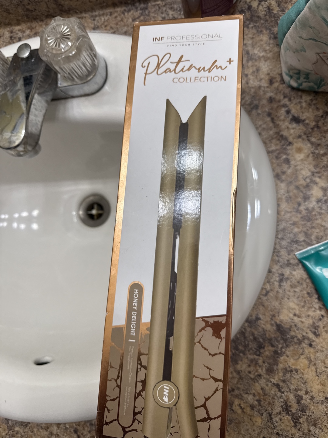 NEW: Hair Straightener