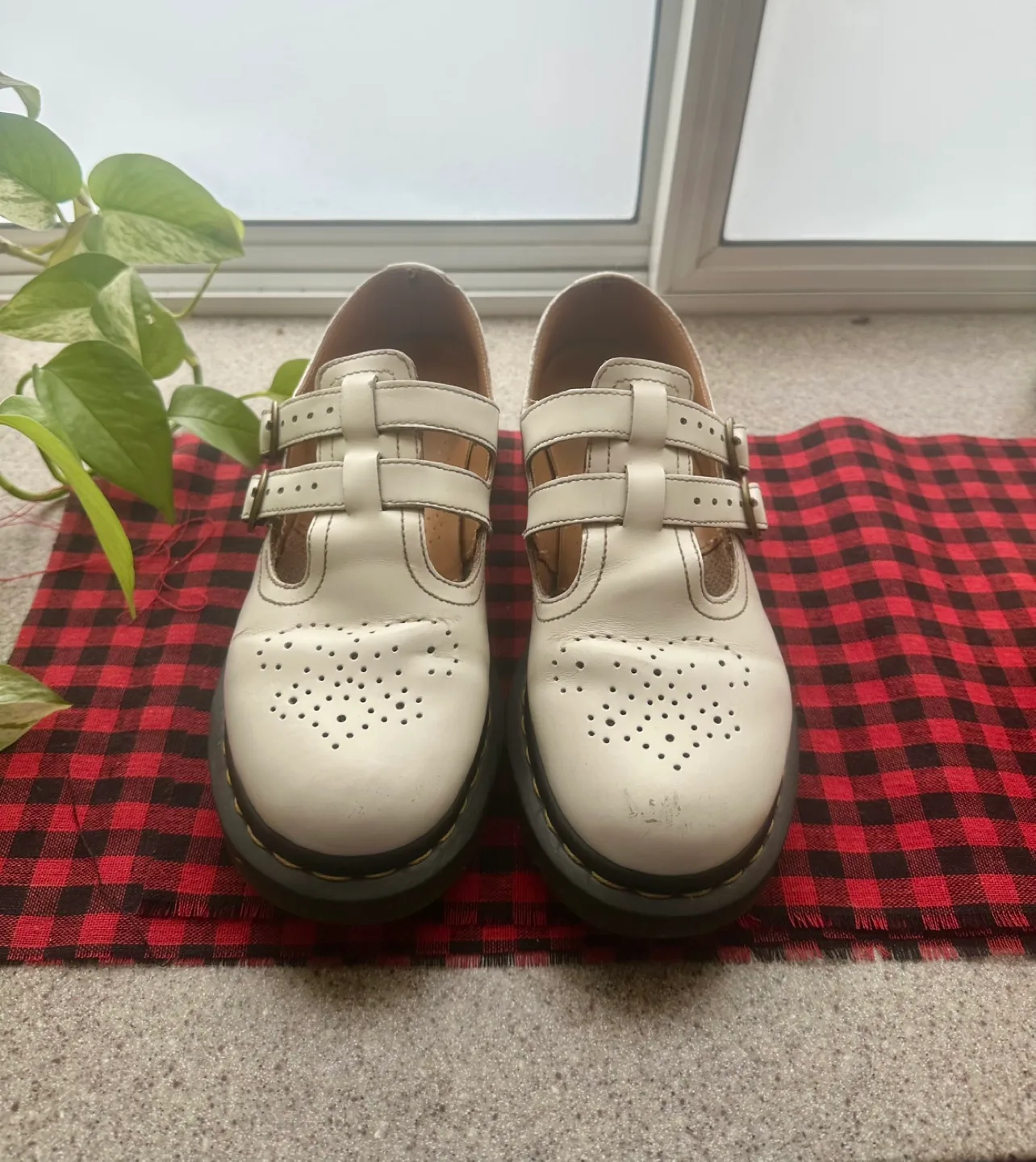 Dr. Martens Mary Jane Shoes - White Leather image indicator(3)