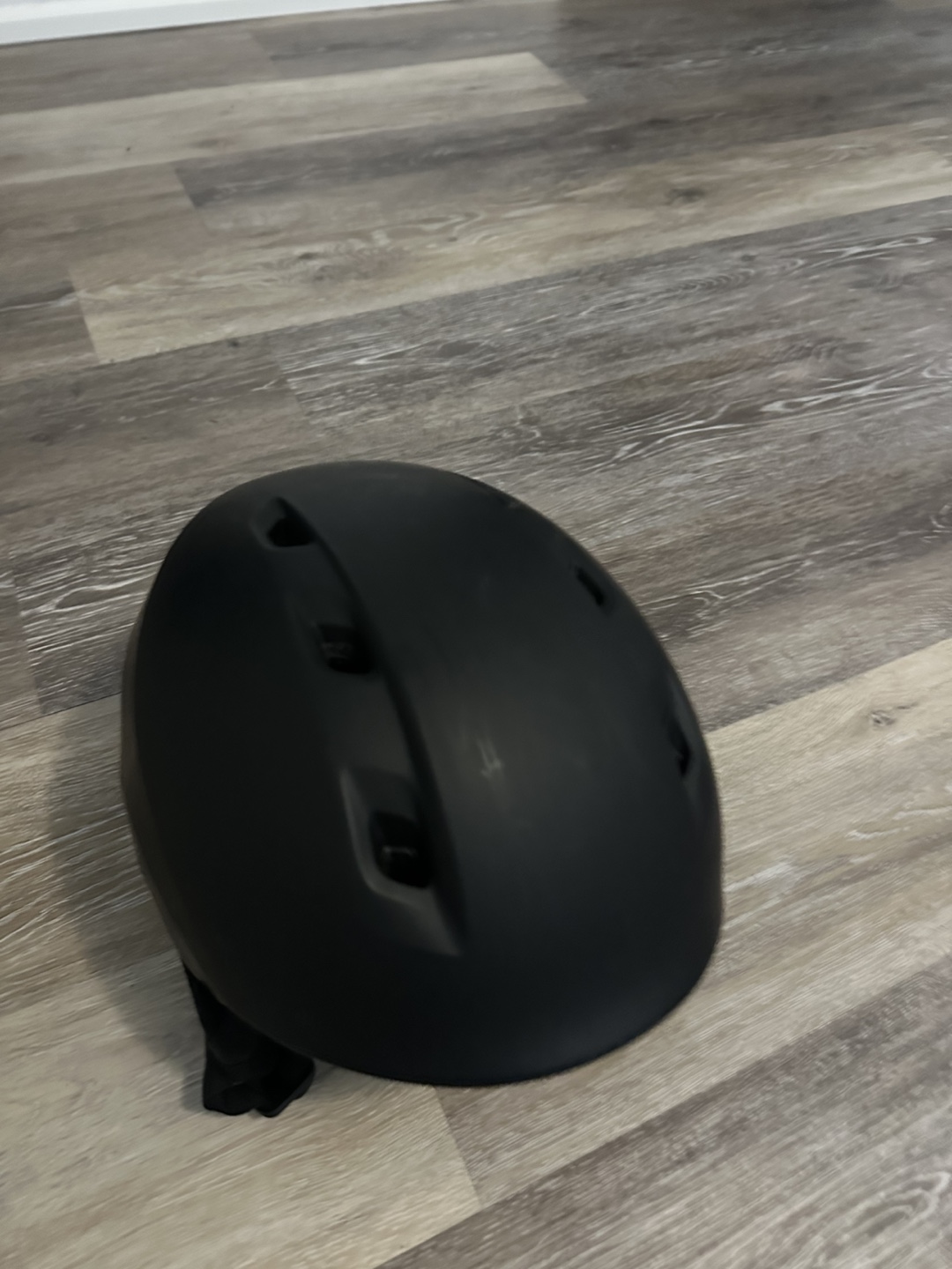 Wedze Ski Goggles and Salomon Ski Helmet