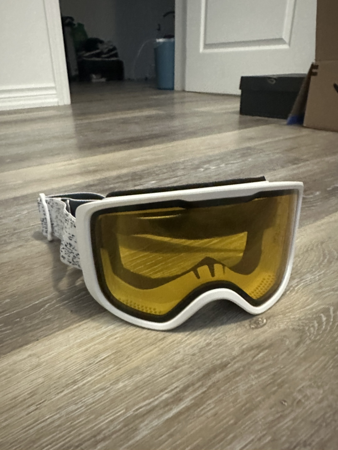 Wedze Ski Goggles and Salomon Ski Helmet - photo 4