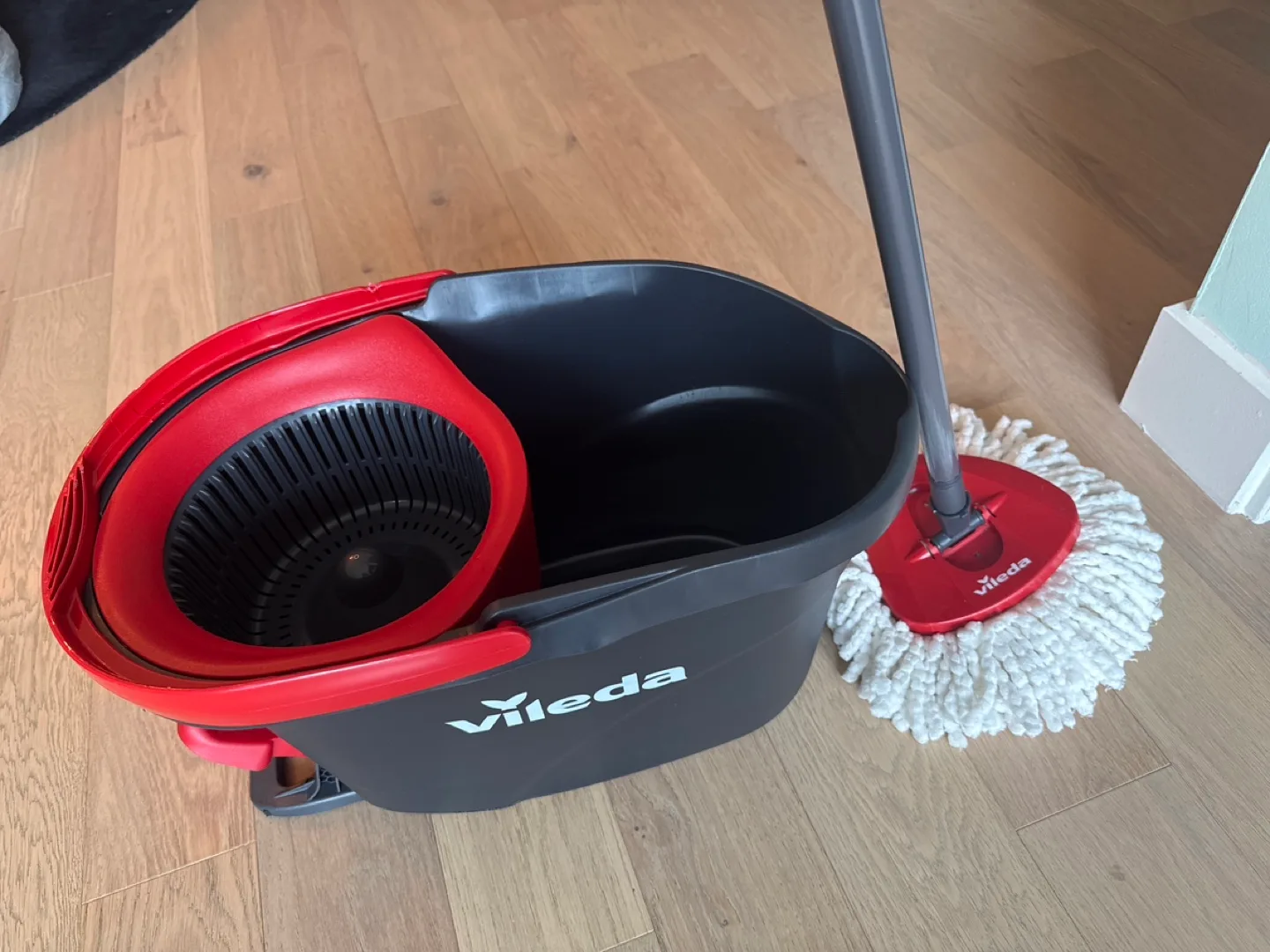 Vileda Spin Mop and Bucket Set thumbnail