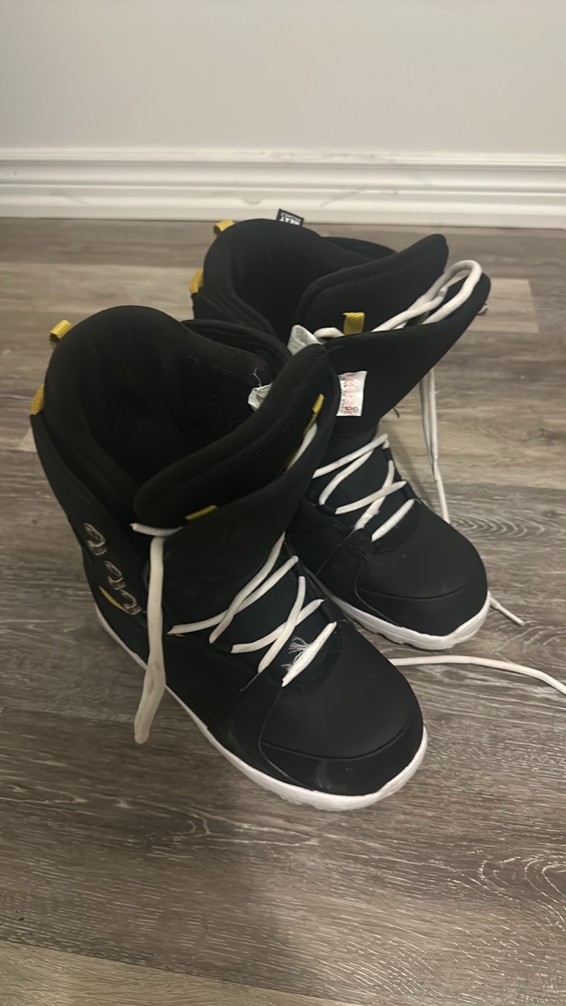 Dreamer Snowboard Boots