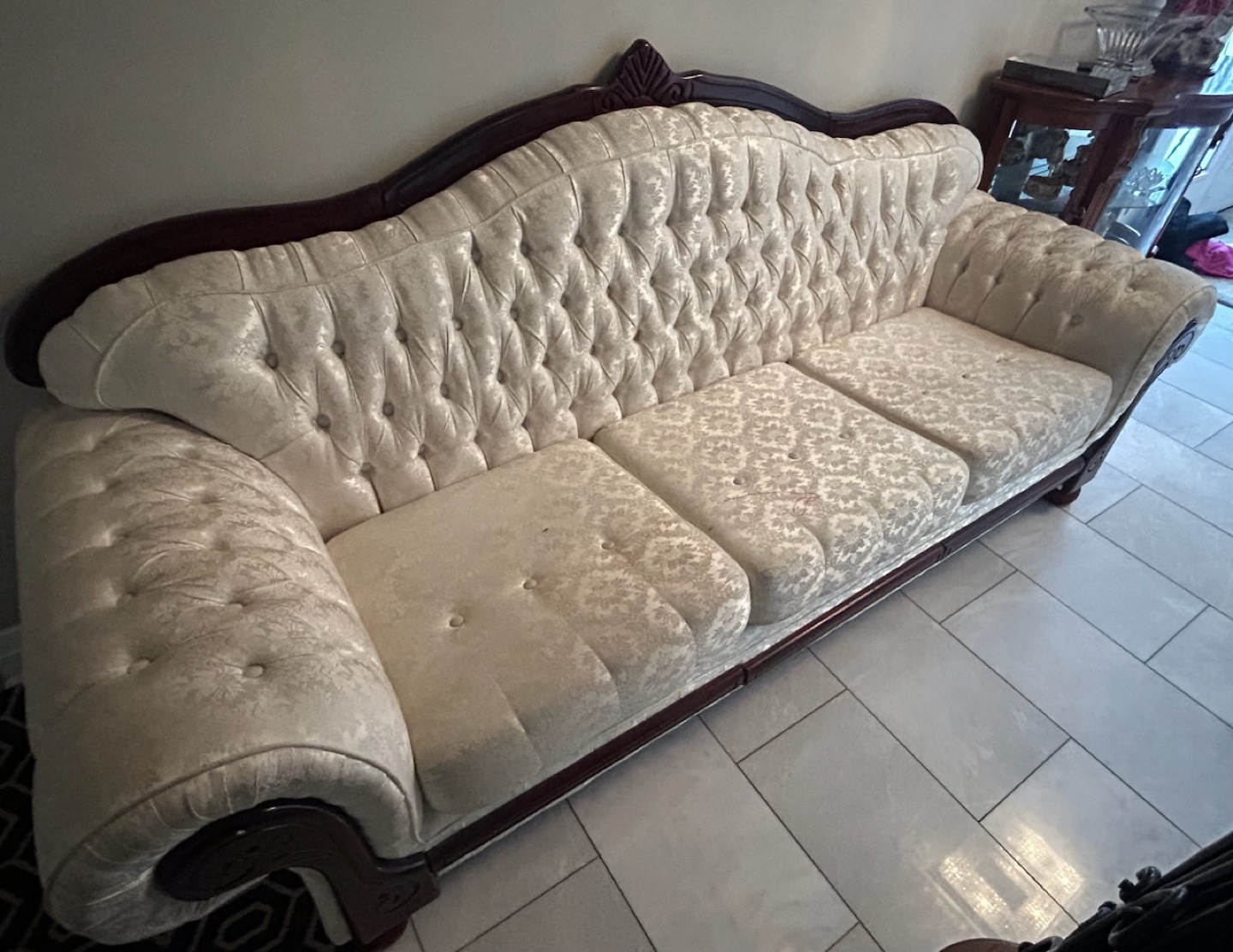 Elegant Off-White Sofa and Armchair Set - photo 3