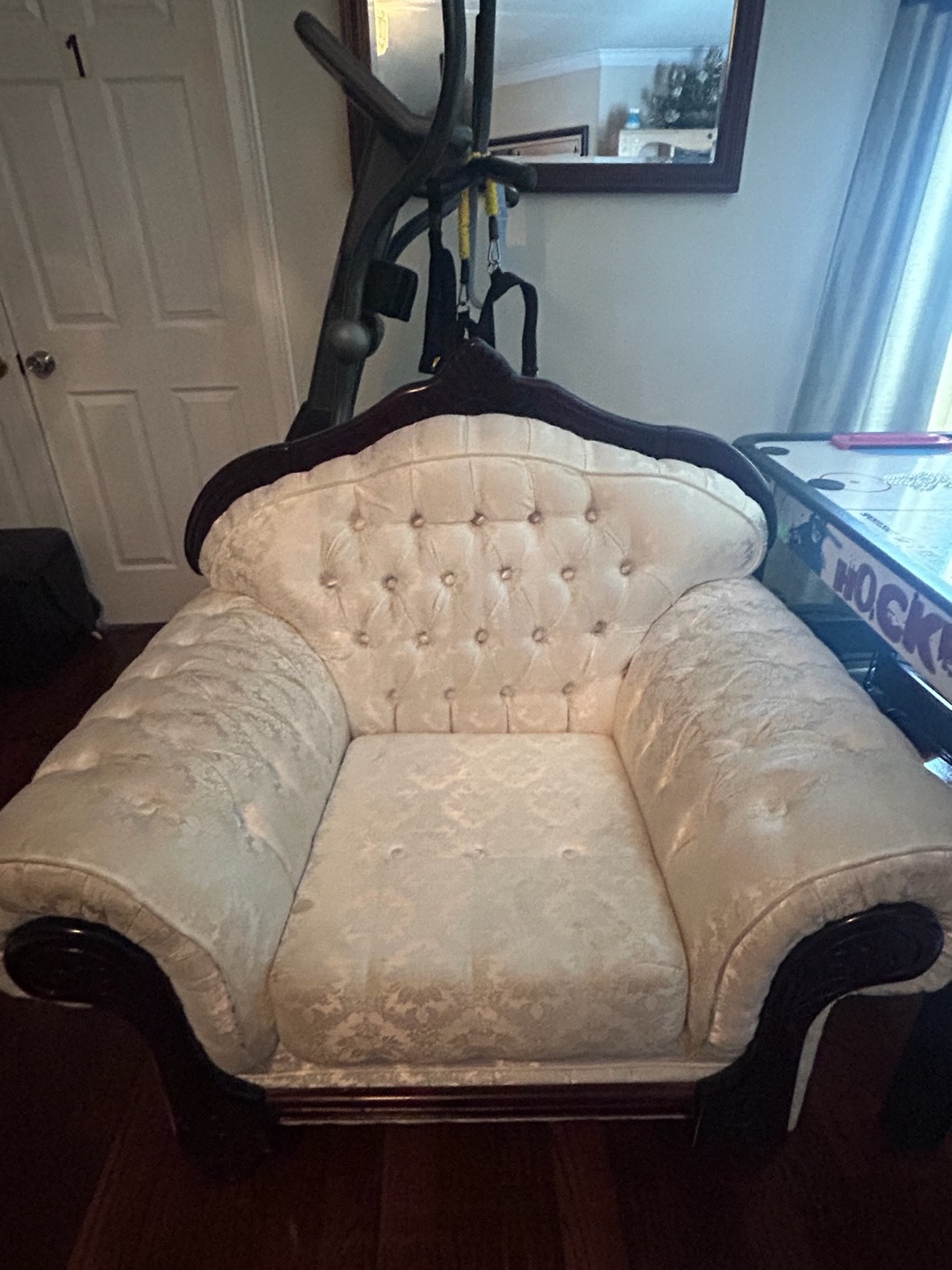 Elegant Off-White Sofa and Armchair Set - photo 2