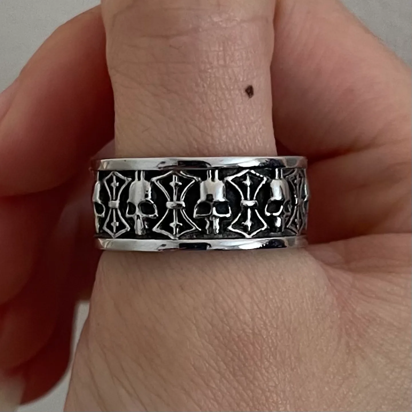 Stainless Steel Silver Skull Band Ring image indicator(2)