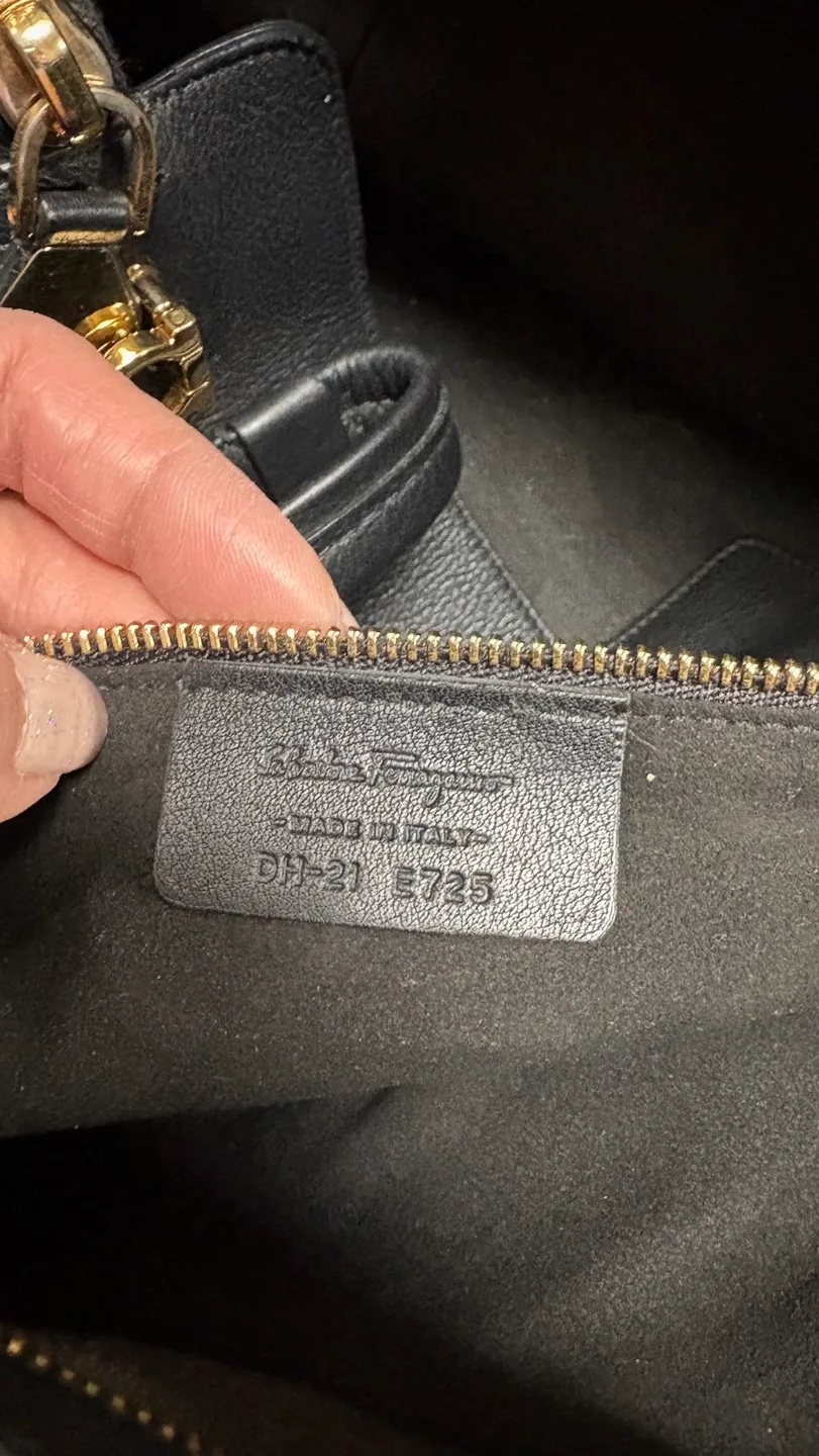 Salvatore Ferragamo Black Leather Tote Bag with Pouch image indicator(9)