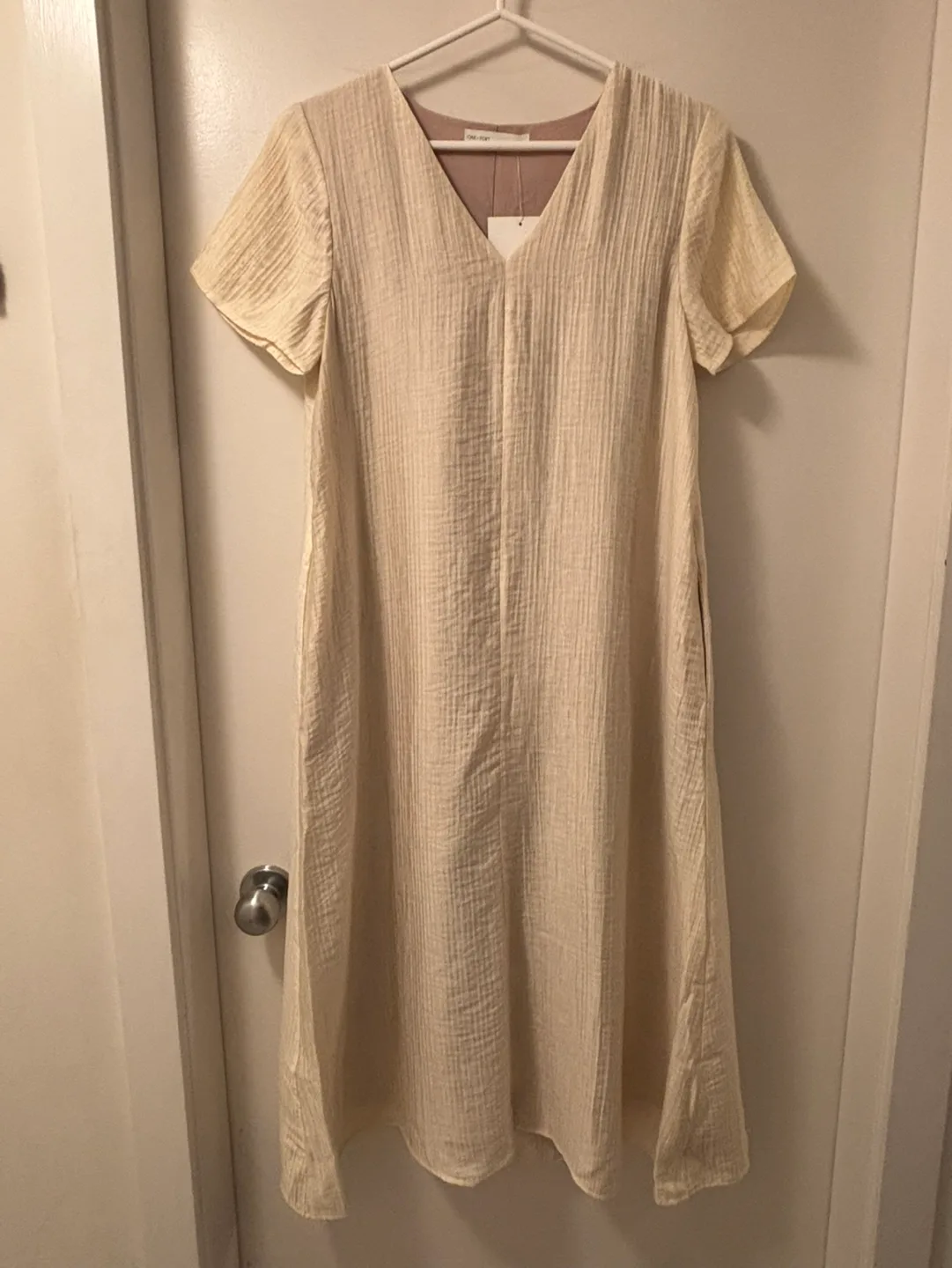 ✨Oak + Fort Cream-Coloured Midi Dress XS thumbnail