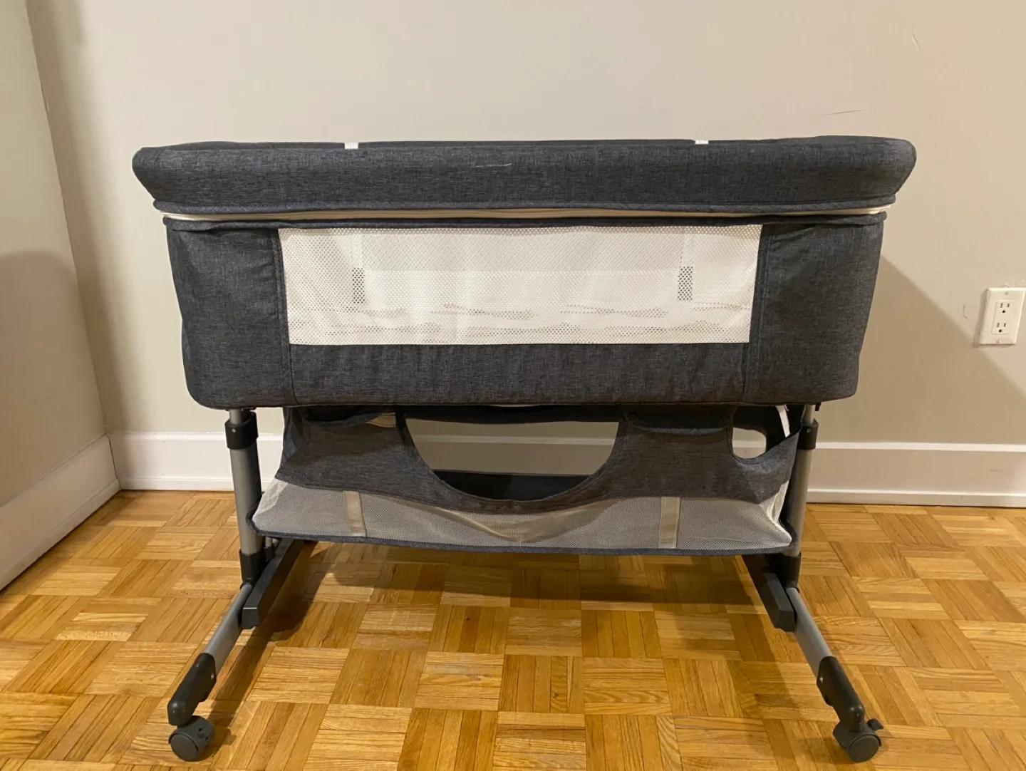 Baby bassinet / crib image indicator(6)