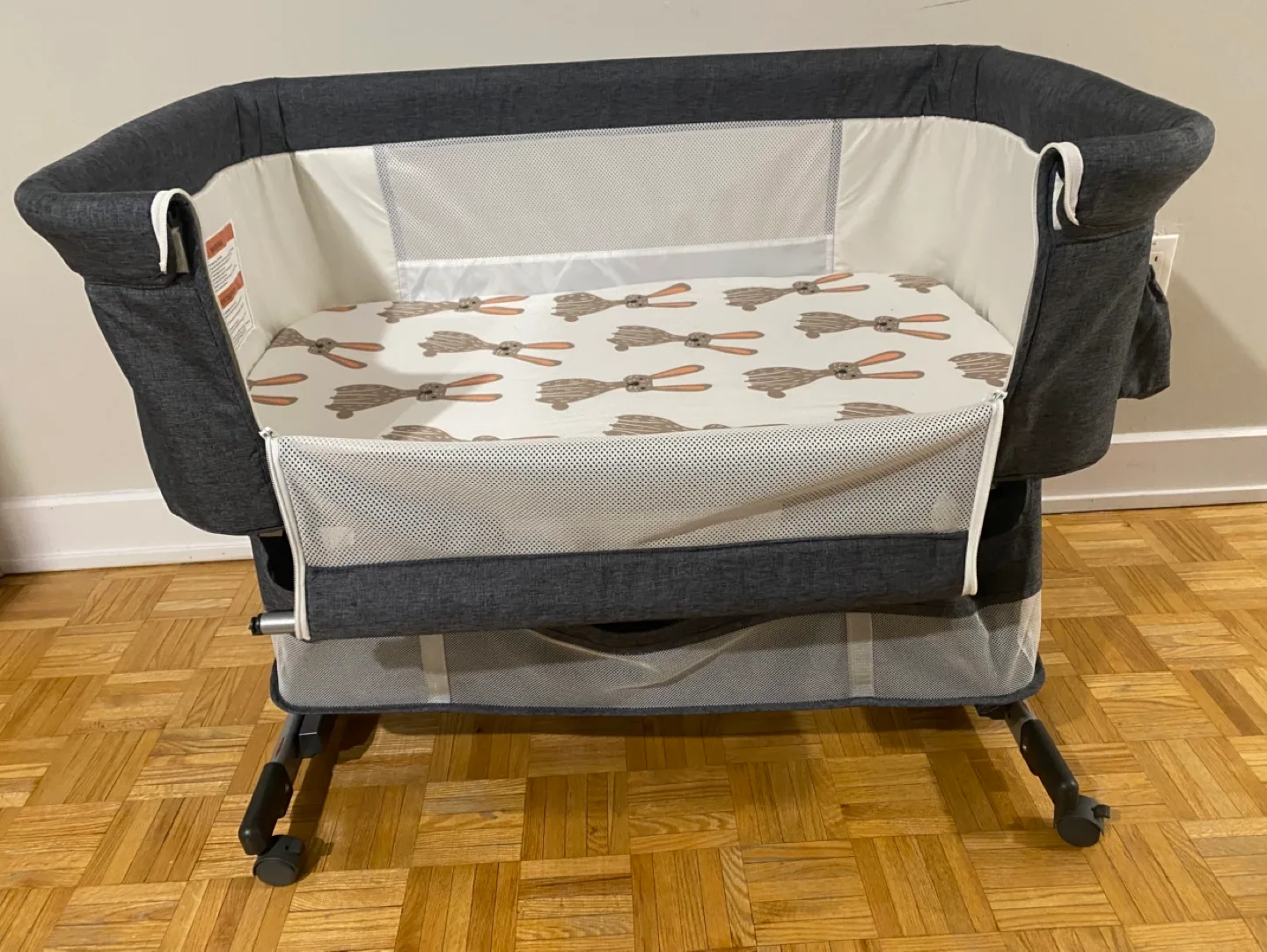 Baby bassinet / crib image indicator(4)