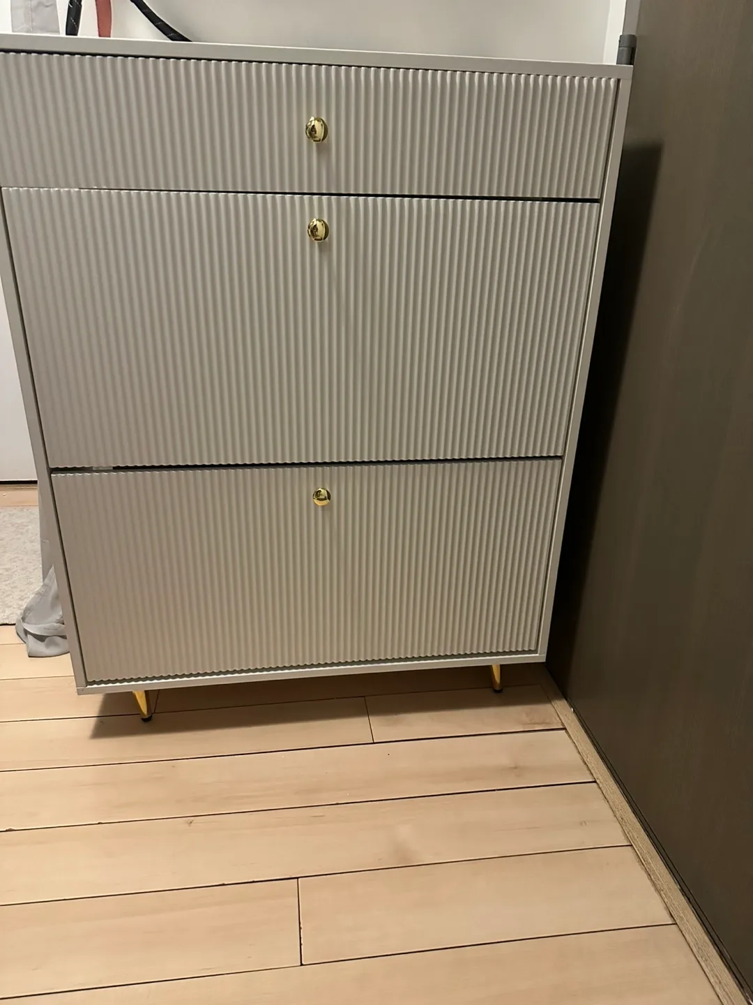 White Shoe Cabinet with Gold Legs image indicator(4)