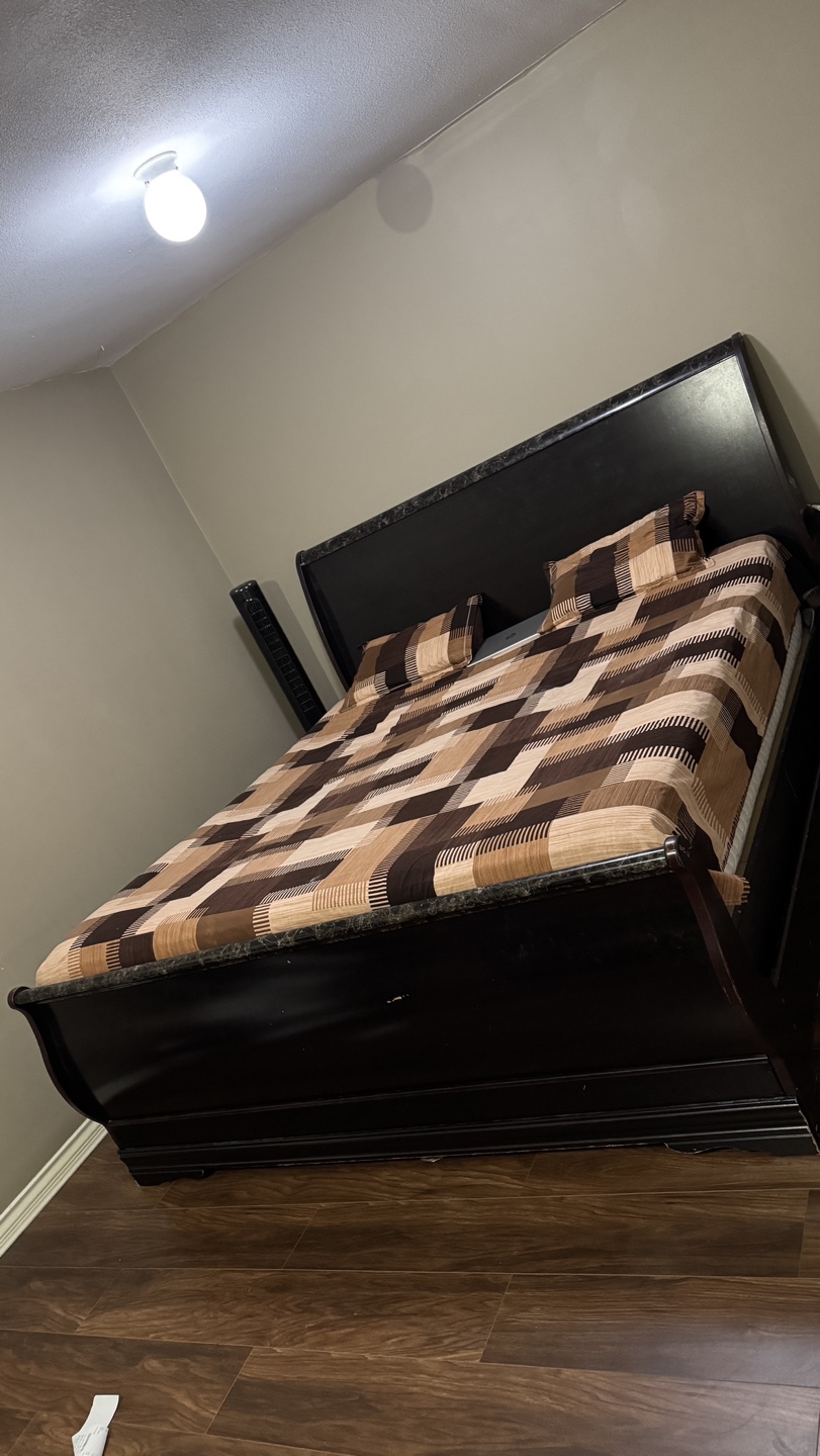 King size bed with mattress
