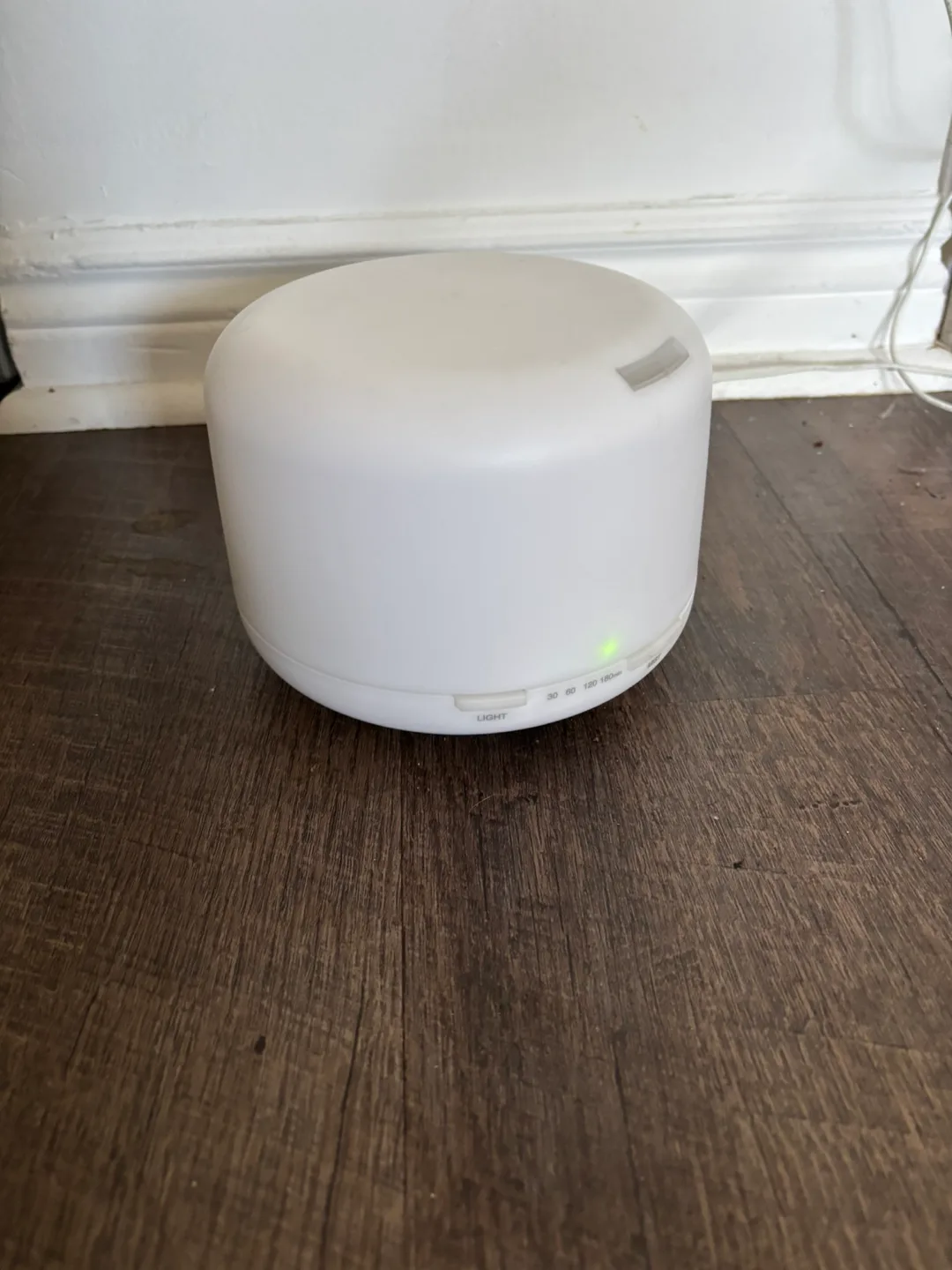 White Ultrasonic Aroma Diffuser thumbnail