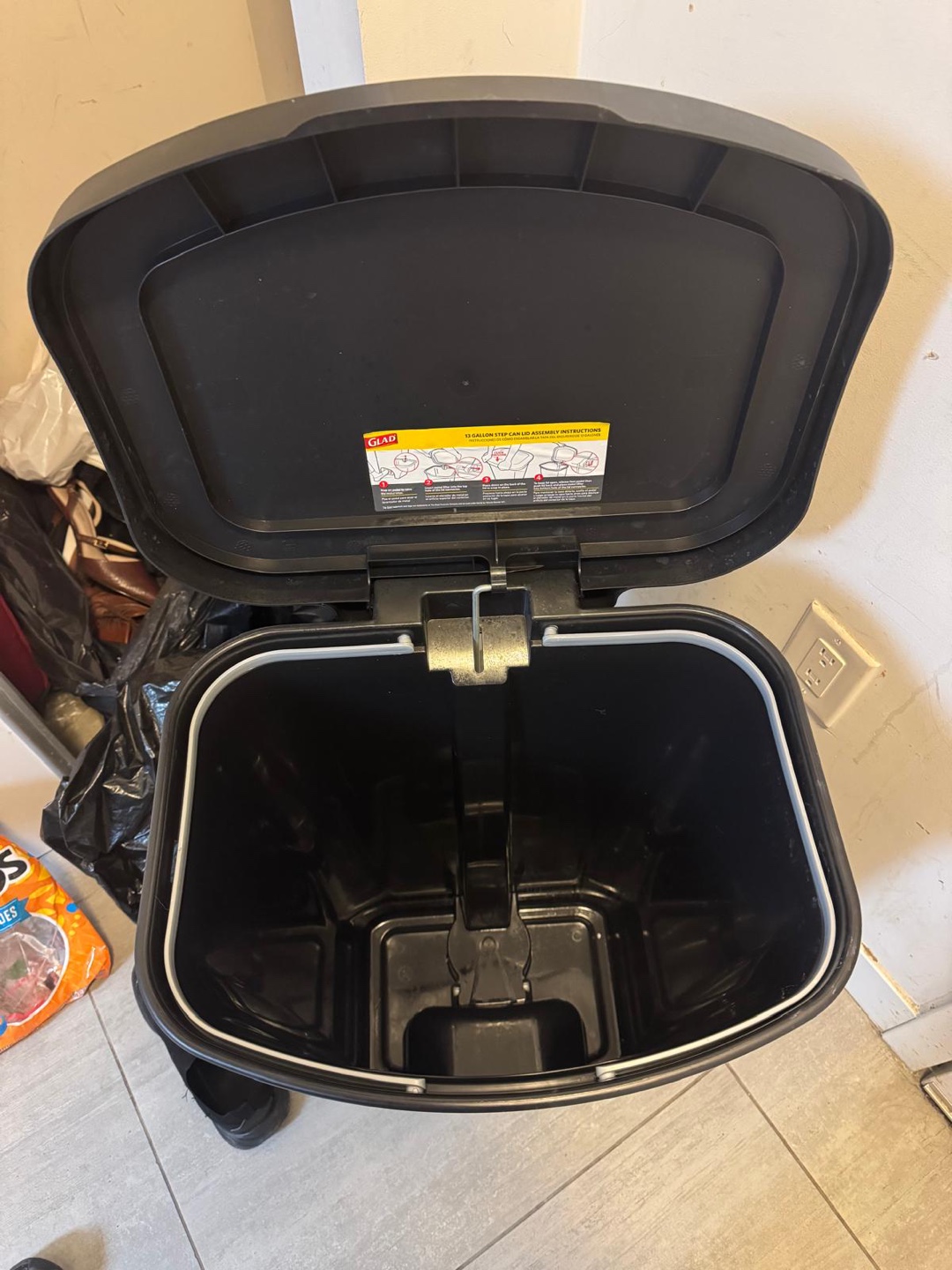 Black Step Trash Can - photo 2
