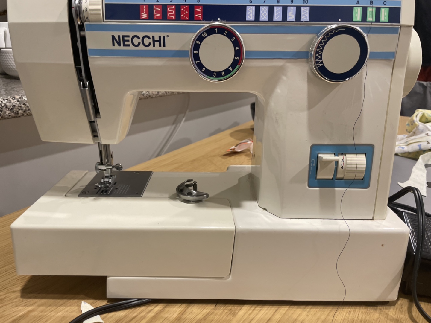 Vintage Necchi Sewing Machine - photo 2