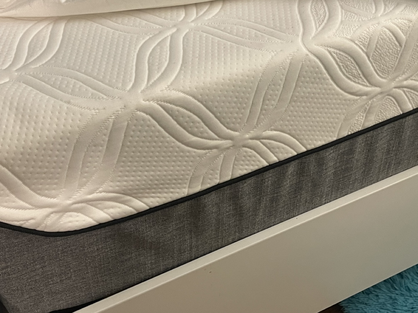 King Size White Platform Bed Frame with Drawers - photo 3