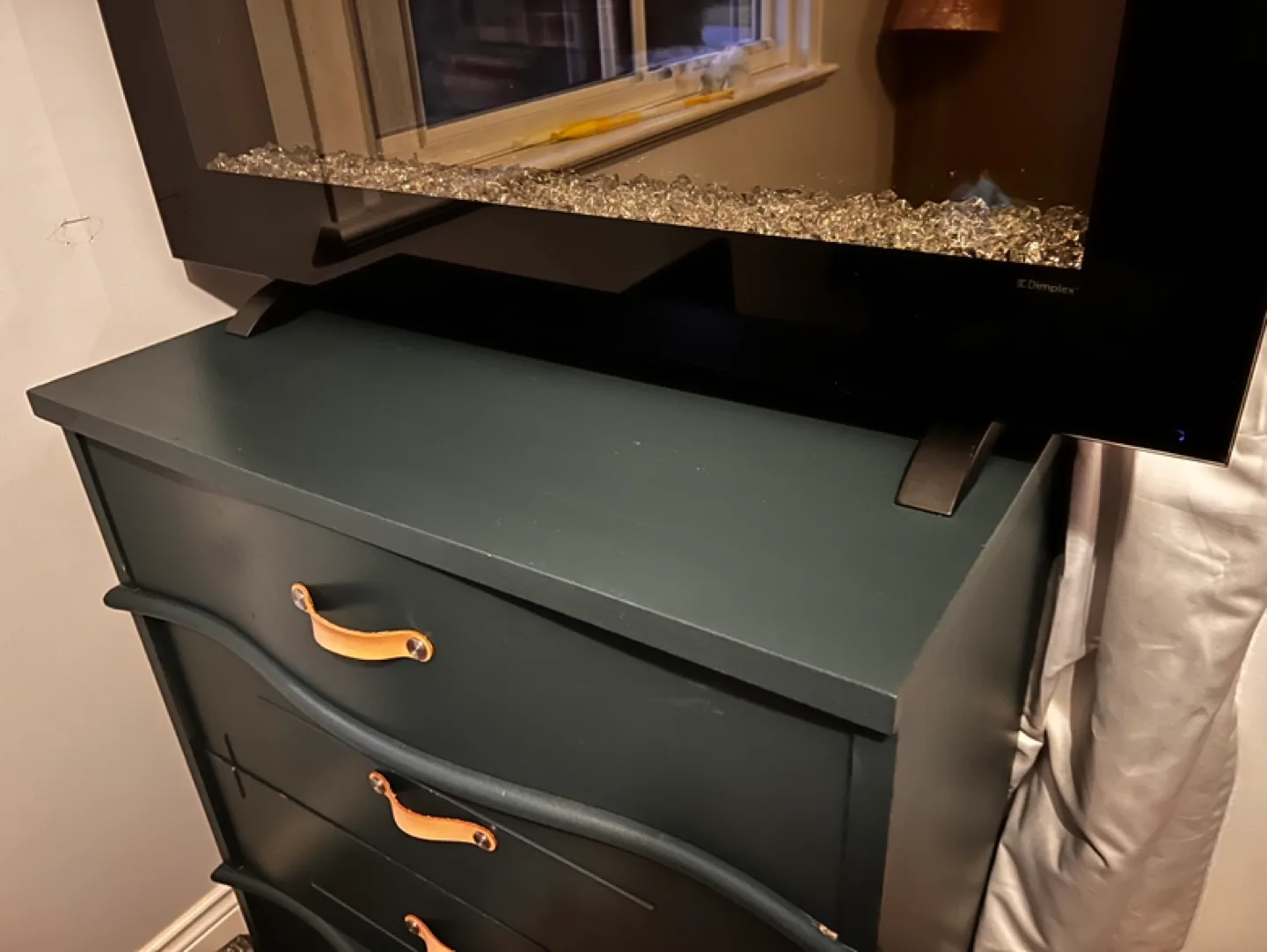 Dark Green Four-Drawer Dresser with Leather Handles image indicator(4)