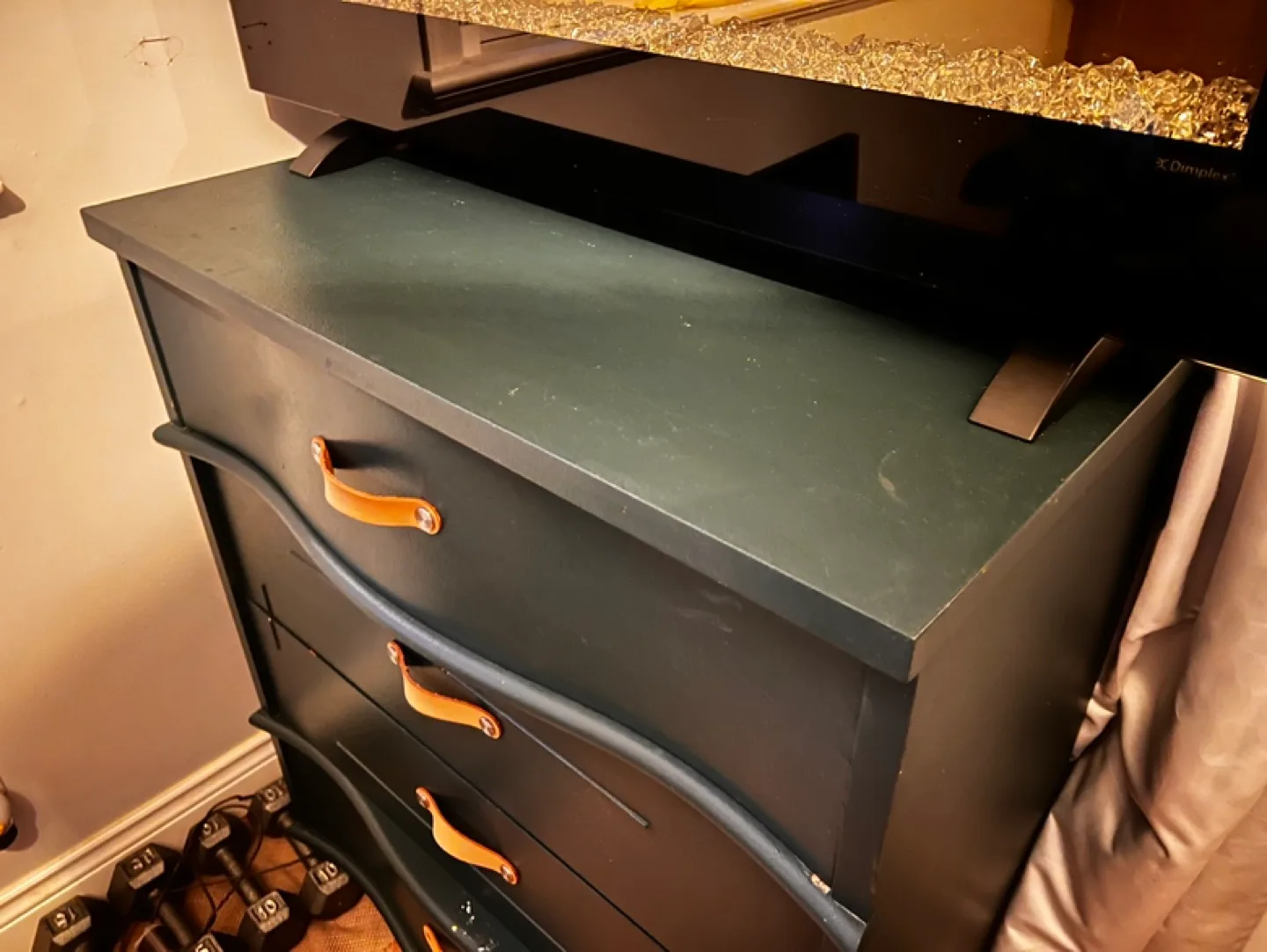 Dark Green Four-Drawer Dresser with Leather Handles image indicator(3)