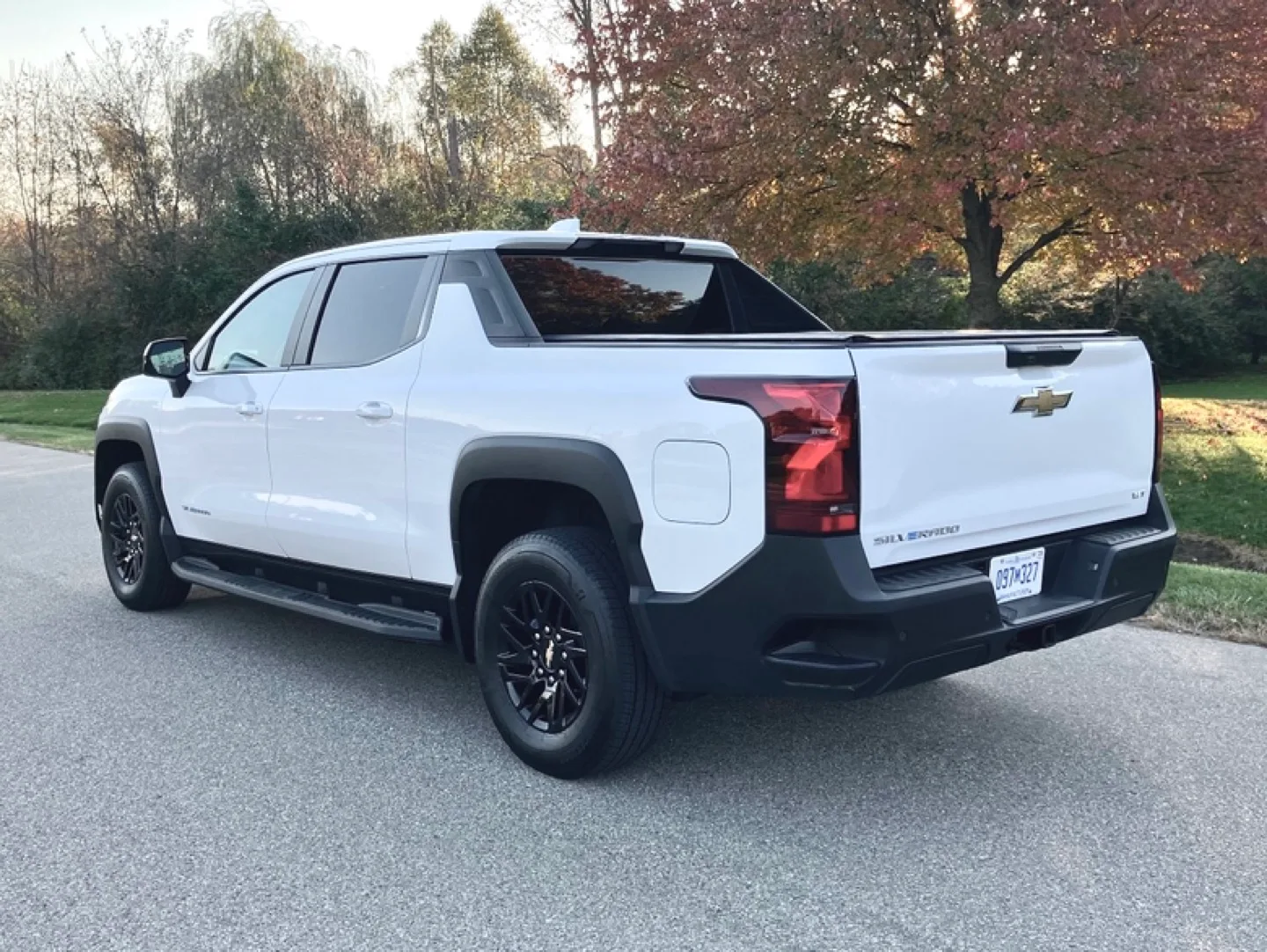2024 Chevrolet Silverado EV Crew Cab image indicator(2)