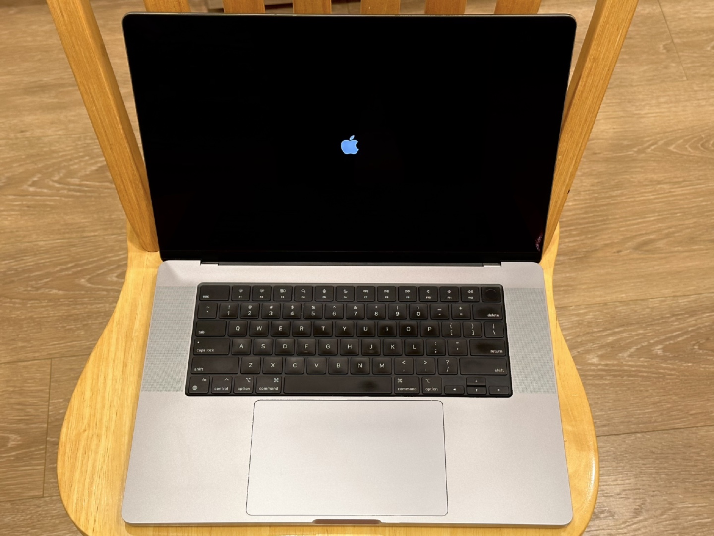Apple MacBook Pro, M1 Pro, 16-inch, 16GB Ram, 512GB Storage - photo 4