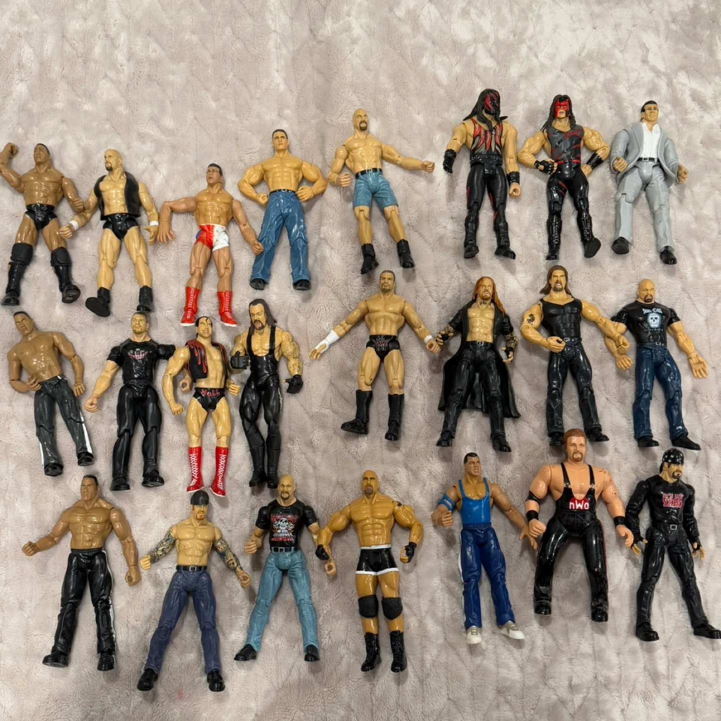 Vintage 90s/2000s WWF/WCW/WWE Wrestling Toys lot image indicator(3)