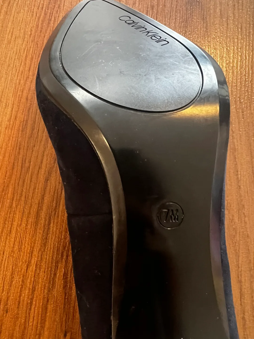 NEW!!! Calvin Klein Navy Suede Heels - Size 7 image indicator(2)